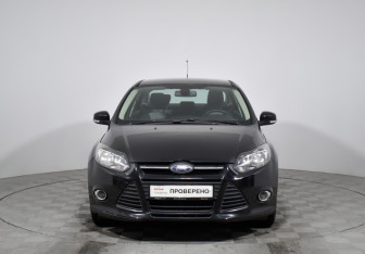 Подержанный автомобиль Ford Focus Sedan 2014 года (2 фото)