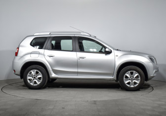 Подержанный автомобиль Nissan Terrano 2020 года (4 фото)
