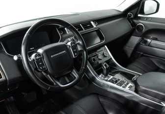 Подержанный автомобиль Land Rover Range Rover Sport 2017 года (11 фото)