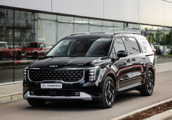 Подержанный автомобиль Kia Carnival 2024 года (3 фото)