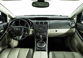 Подержанный автомобиль Mazda CX-7 2010 года (13 фото)