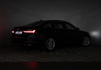 Подержанный автомобиль Audi A6 Sedan 2020 года (32 фото)