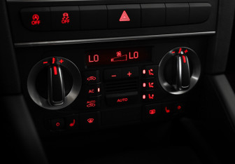 Подержанный автомобиль Audi A3 Hatchback 2012 года (15 фото)