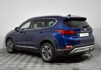 Подержанный автомобиль Hyundai Santa Fe 2019 года (7 фото)