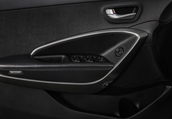 Подержанный автомобиль Hyundai Santa Fe 2012 года (22 фото)