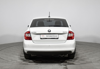 Подержанный автомобиль Skoda Rapid Liftback 2019 года (6 фото)