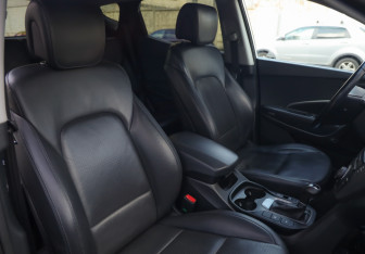 Подержанный автомобиль Hyundai Santa Fe 2012 года (29 фото)
