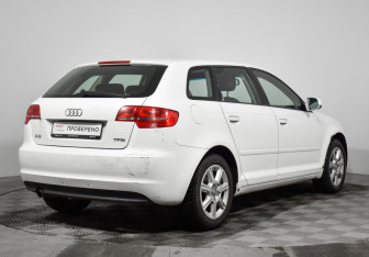 Подержанный автомобиль Audi A3 Hatchback 2012 года (5 фото)