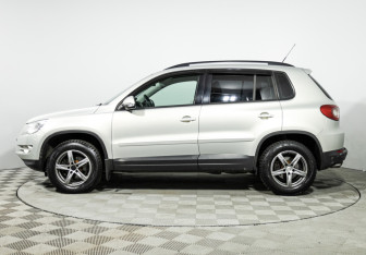Подержанный автомобиль Volkswagen Tiguan 2011 года (8 фото)