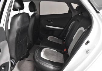 Подержанный автомобиль Kia Ceed Hatchback 2013 года (12 фото)