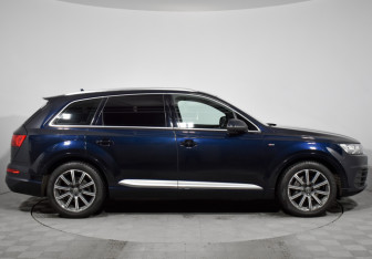 Подержанный автомобиль Audi Q7 2016 года (4 фото)