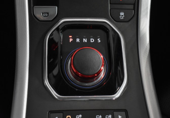 Подержанный автомобиль Land Rover Range Rover Evoque 2015 года (18 фото)