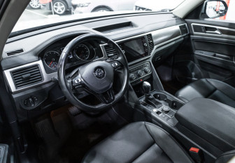 Подержанный автомобиль Volkswagen Teramont 2018 года (12 фото)