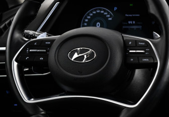 Подержанный автомобиль Hyundai Sonata 2020 года (12 фото)