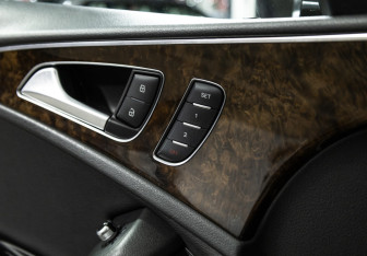 Подержанный автомобиль Audi A6 Sedan 2014 года (18 фото)