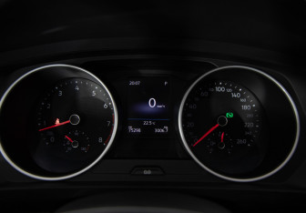 Подержанный автомобиль Volkswagen Tiguan 2020 года (13 фото)