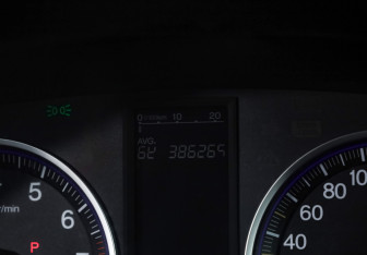 Подержанный автомобиль Honda CR-V 2008 года (12 фото)