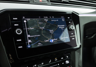 Подержанный автомобиль Volkswagen Passat Sedan 2021 года (17 фото)