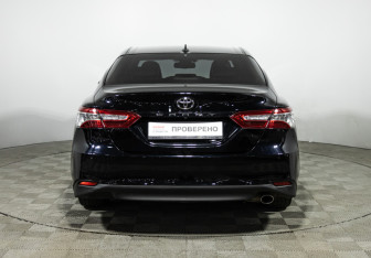 Подержанный автомобиль Toyota Camry Sedan 2020 года (6 фото)