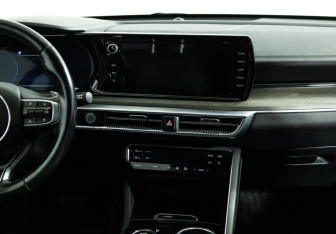 Подержанный автомобиль Kia K5 2020 года (14 фото)