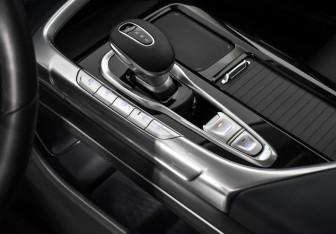 Подержанный автомобиль Voyah Free 2023 года (11 фото)