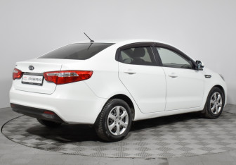 Подержанный автомобиль Kia Rio Sedan 2012 года (5 фото)