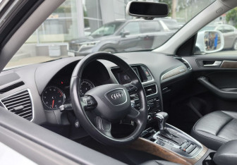 Подержанный автомобиль Audi Q5 2013 года (14 фото)