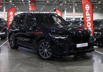 Подержанный автомобиль BMW X5 2020 года (8 фото)