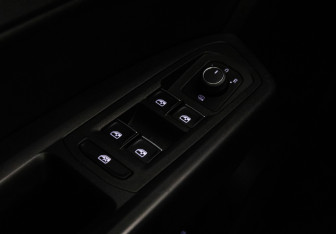 Подержанный автомобиль Volkswagen Teramont 2018 года (22 фото)