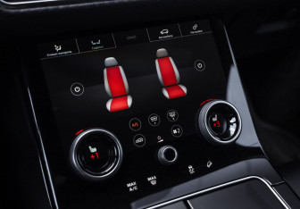 Подержанный автомобиль Land Rover Range Rover Velar 2017 года (23 фото)