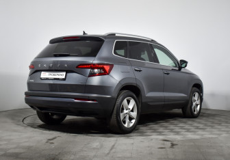 Подержанный автомобиль Skoda Karoq 2020 года (5 фото)