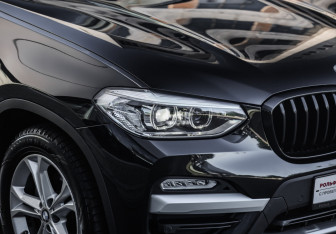 Подержанный автомобиль BMW X3 2019 года (10 фото)