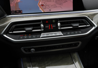 Подержанный автомобиль BMW X5 2018 года (20 фото)