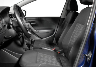 Подержанный автомобиль Volkswagen Polo Sedan 2016 года (11 фото)