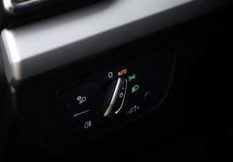 Подержанный автомобиль Audi Q5 2020 года (15 фото)