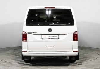 Подержанный автомобиль Volkswagen Caravelle 2019 года (6 фото)