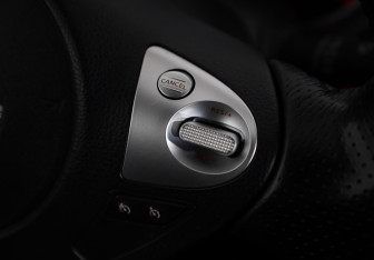 Подержанный автомобиль Nissan Juke 2011 года (14 фото)