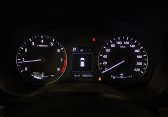 Подержанный автомобиль Hyundai Creta 2016 года (11 фото)