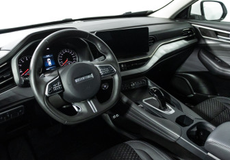 Подержанный автомобиль Haval F7x 2023 года (11 фото)