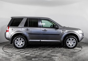 Подержанный автомобиль Land Rover Freelander 2010 года (5 фото)