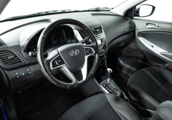 Подержанный автомобиль Hyundai Solaris Hatchback 2012 года (11 фото)