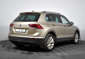 Подержанный автомобиль Volkswagen Tiguan 2018 года (5 фото)