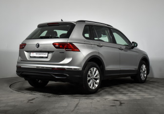 Подержанный автомобиль Volkswagen Tiguan 2021 года (5 фото)