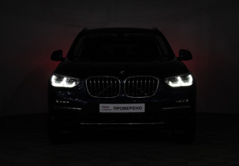 Подержанный автомобиль BMW X3 2018 года (29 фото)
