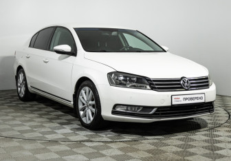 Подержанный автомобиль Volkswagen Passat Sedan 2011 года (3 фото)