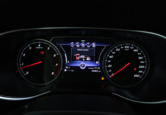 Подержанный автомобиль Hongqi H5 2022 года (15 фото)