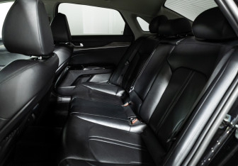 Подержанный автомобиль Kia K5 2020 года (10 фото)