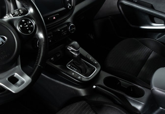 Подержанный автомобиль Kia Soul 2020 года (18 фото)