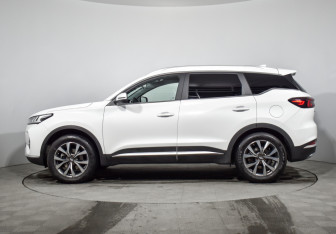 Подержанный автомобиль Chery Tiggo 7 Pro 2022 года (8 фото)