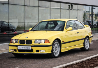 Подержанный автомобиль BMW M3 Coupe 1994 года (3 фото)